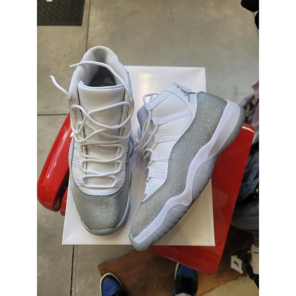 Jordan 11 metallic size 9.5 - Picture 1 of 8